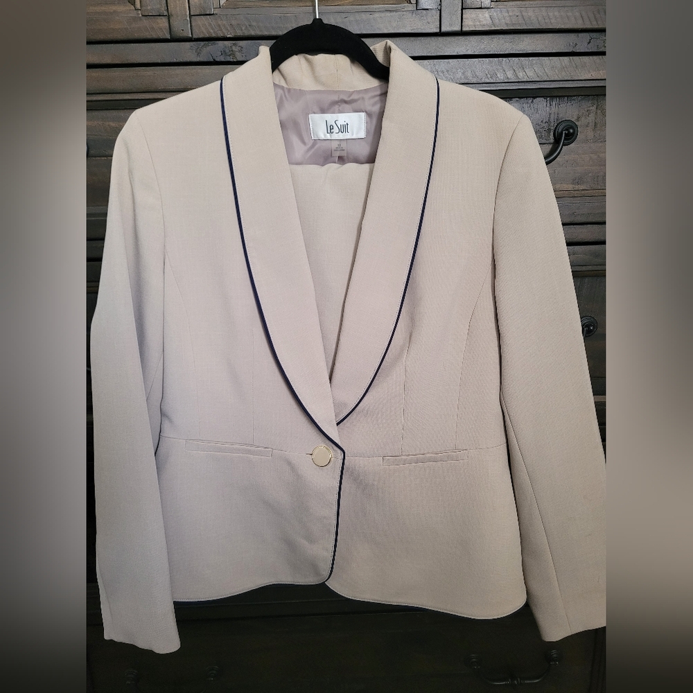 LeSuit Blazer and Skirt tan with navy Blue size 10 - Picture 3 of 16